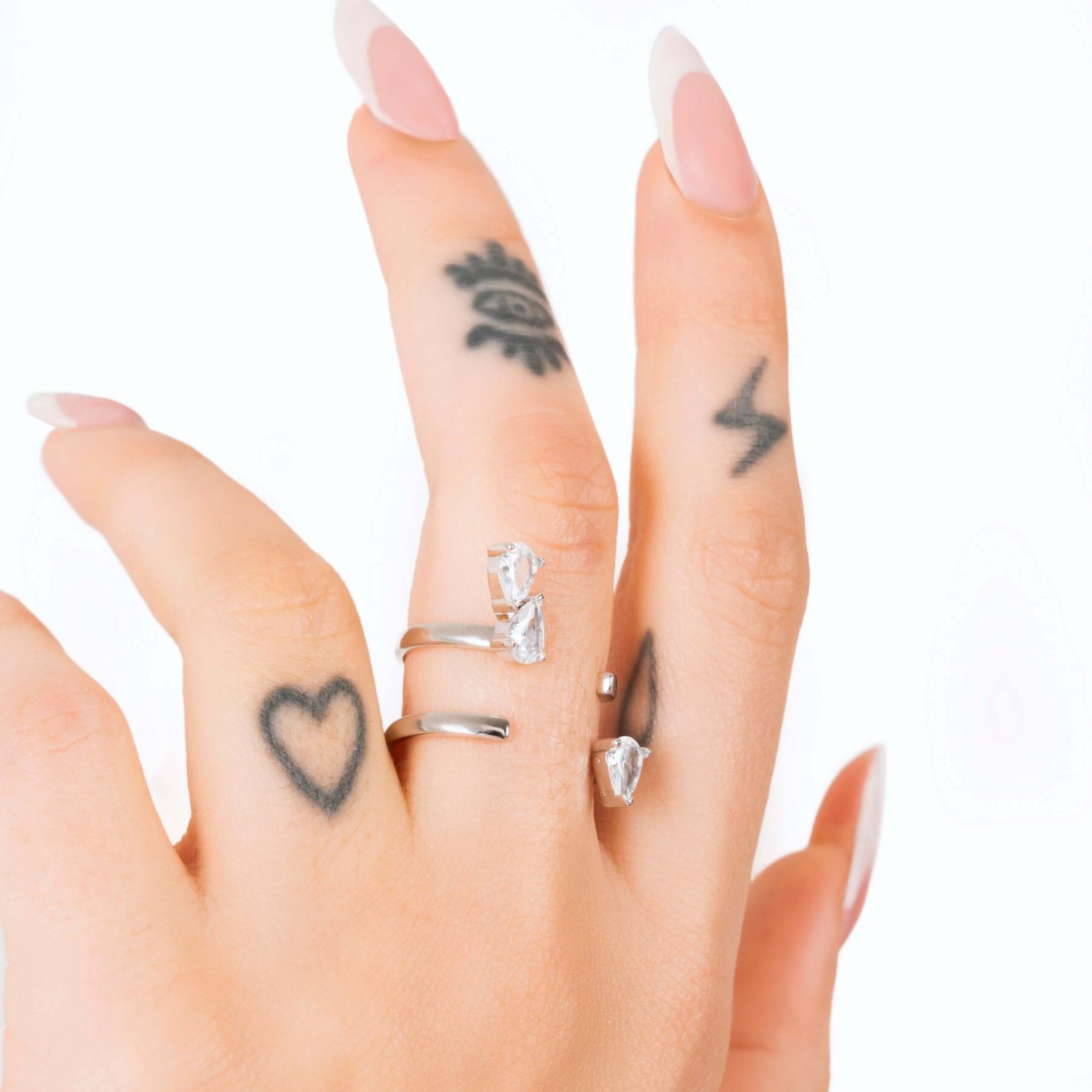 Anello con tre diamanti taglio a goccia in argento - NovaNavel