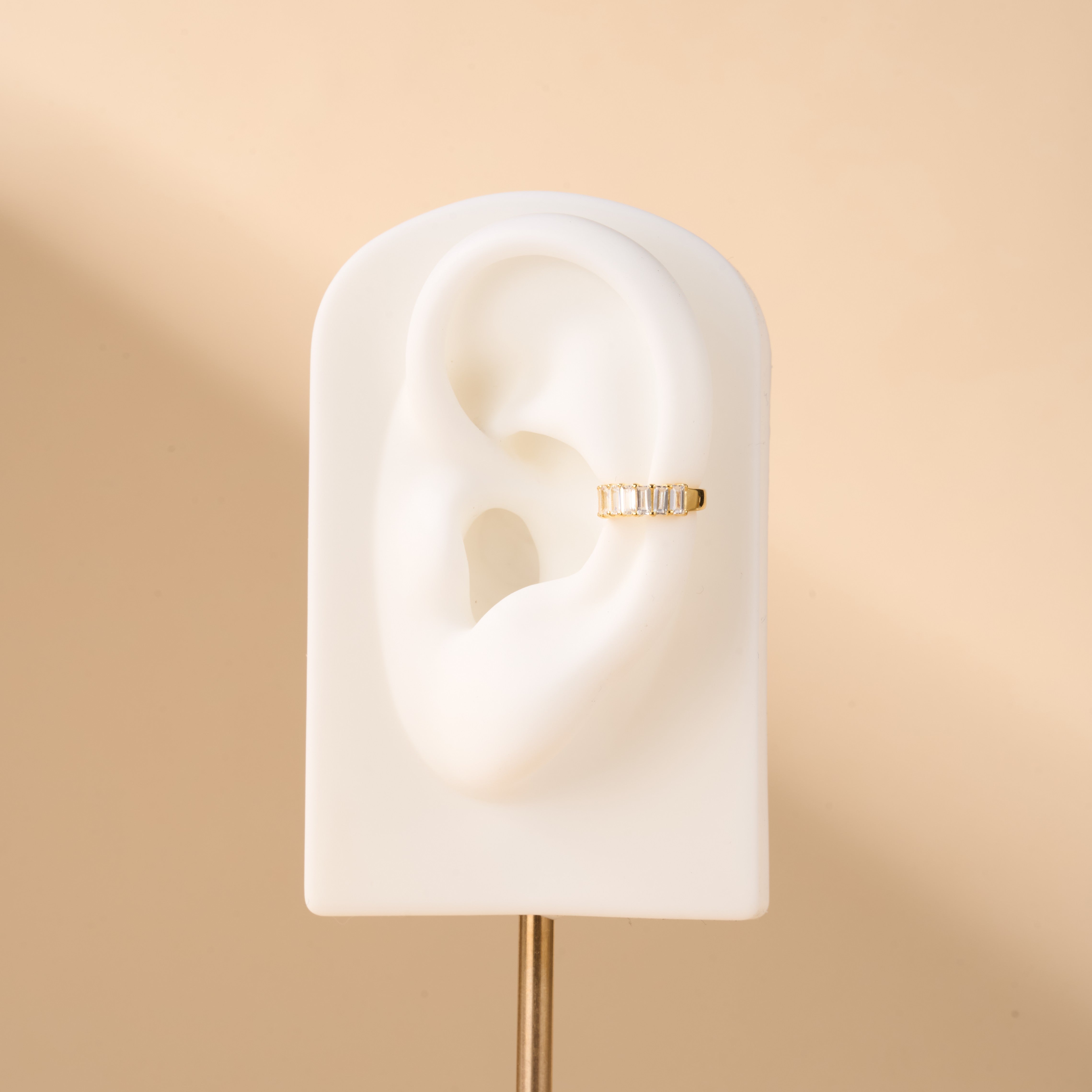 Orecchino ear cuff isa pavè bianco in oro - NovaNavel