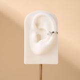 Orecchino ear cuff slim shine bianco in argento - NovaNavel