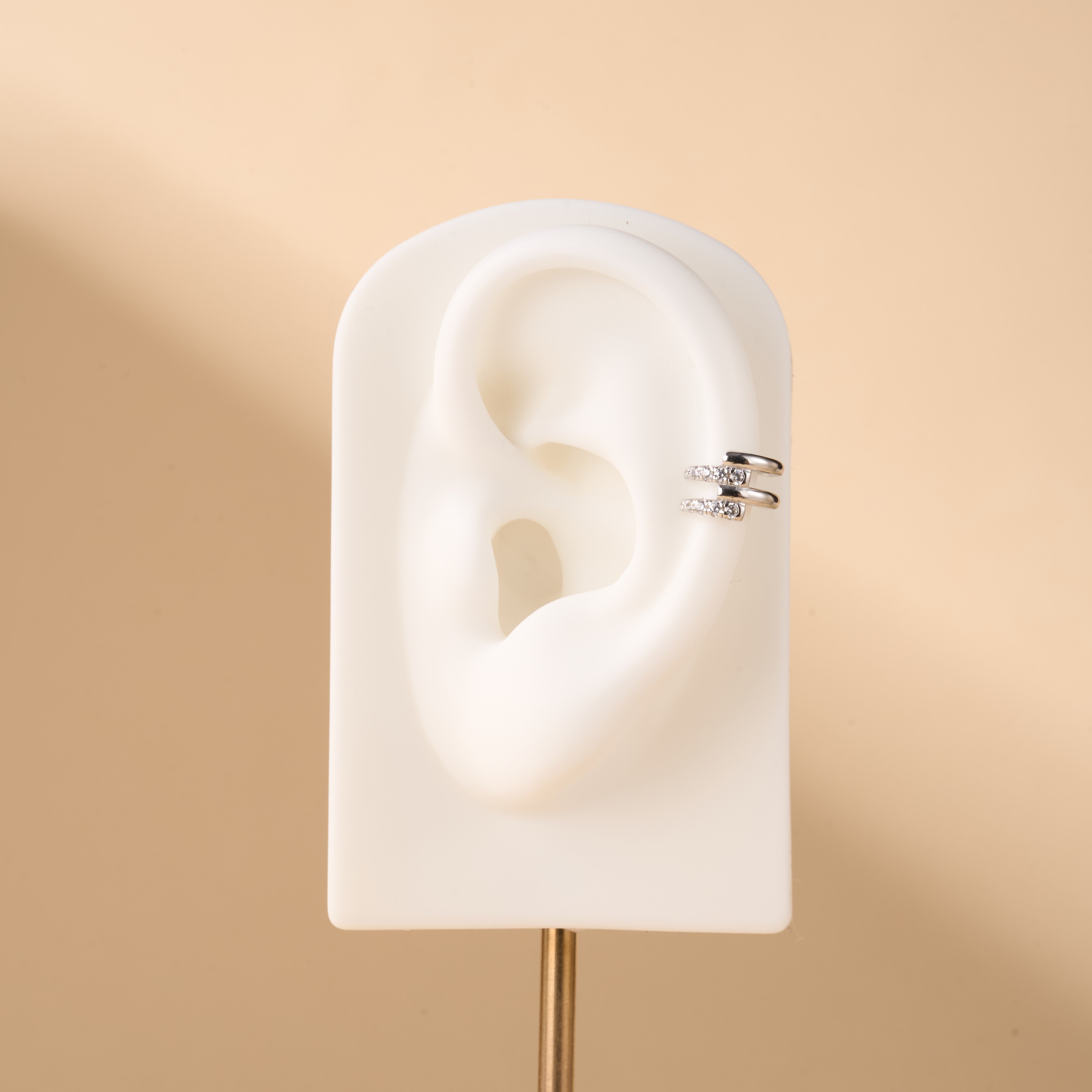 Orecchino ear cuff triluxe bianco in argento - NovaNavel
