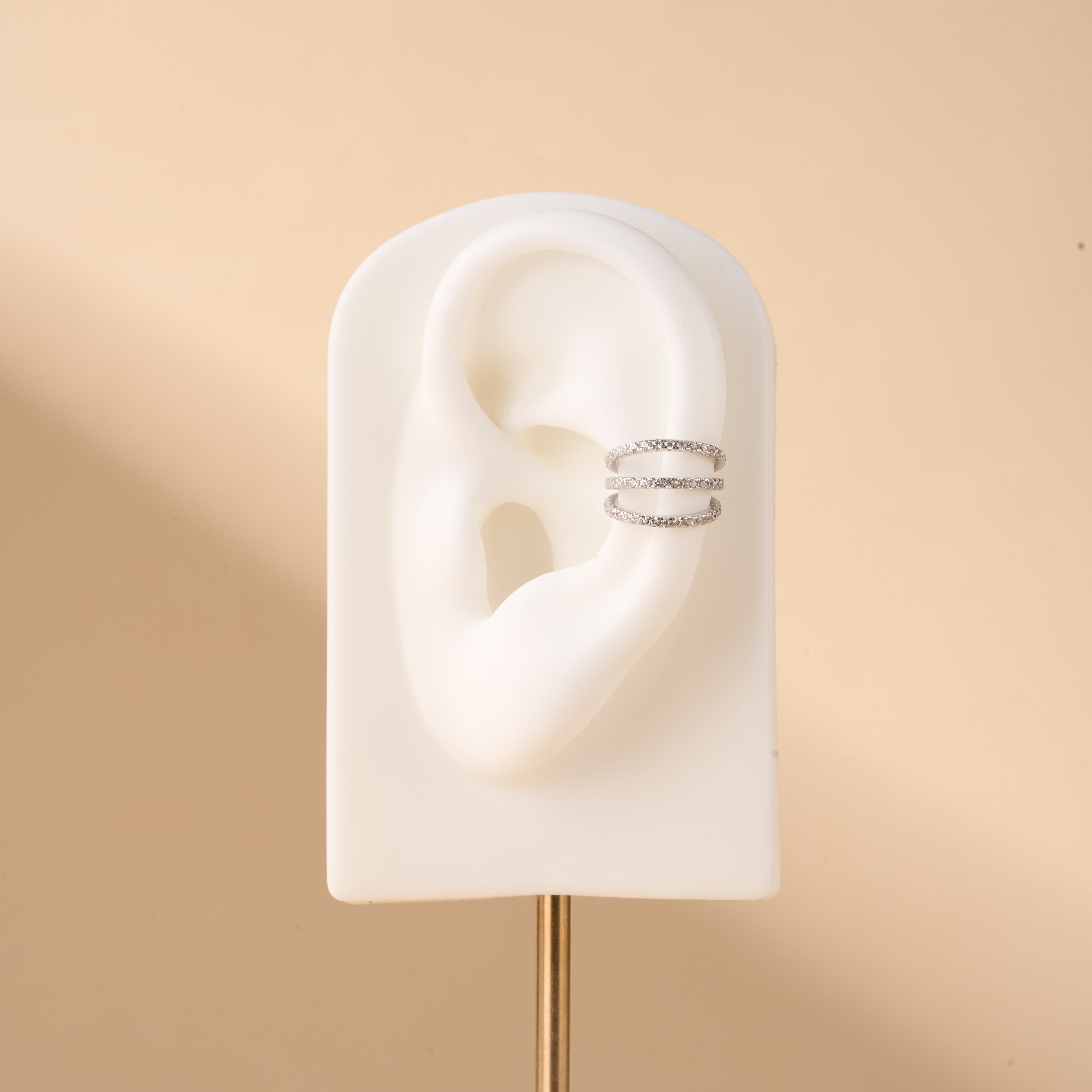 Orecchino ear cuff twin glow bianco in argento - NovaNavel