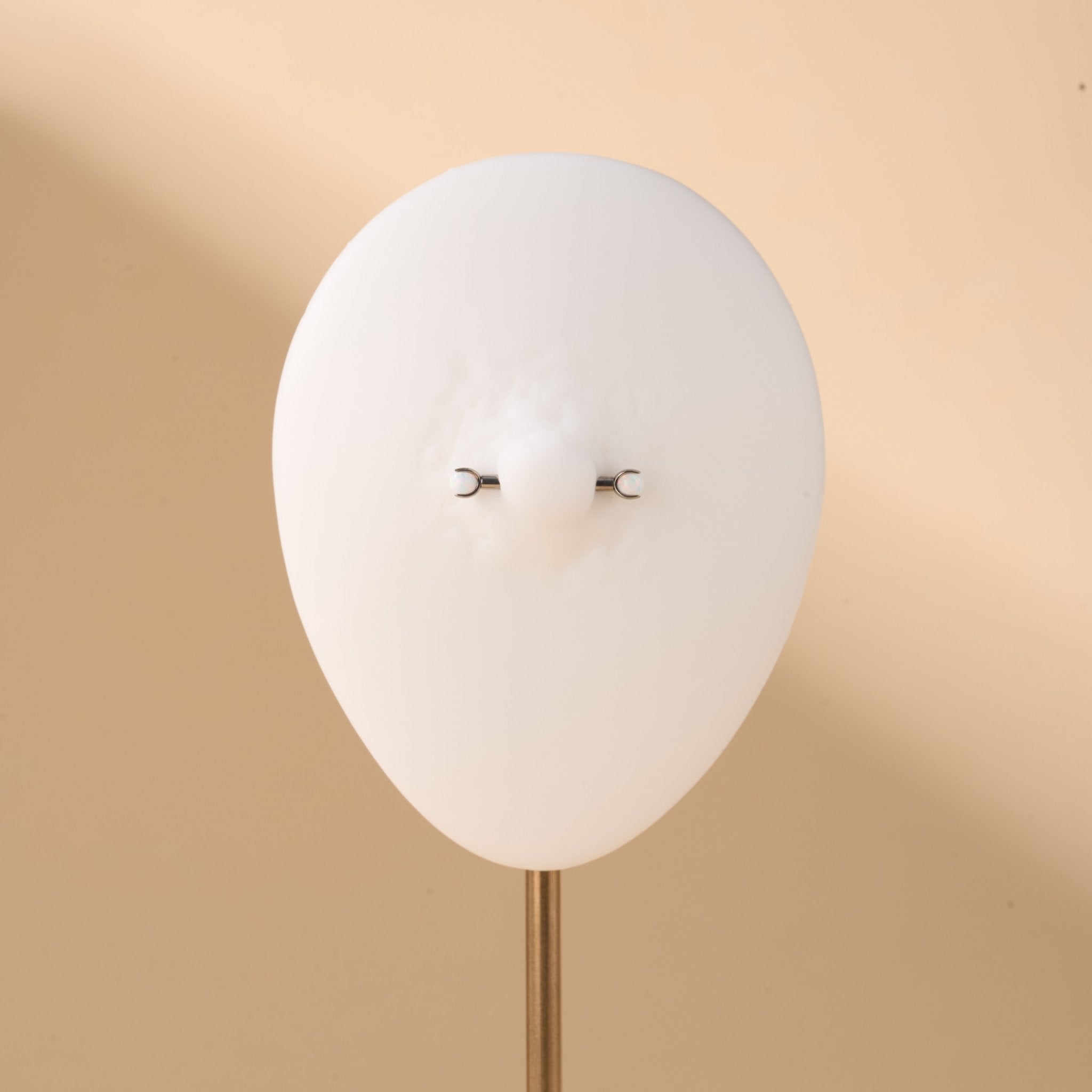 Piercing capezzoli mini sfera bianca opale in argento - NovaNavel