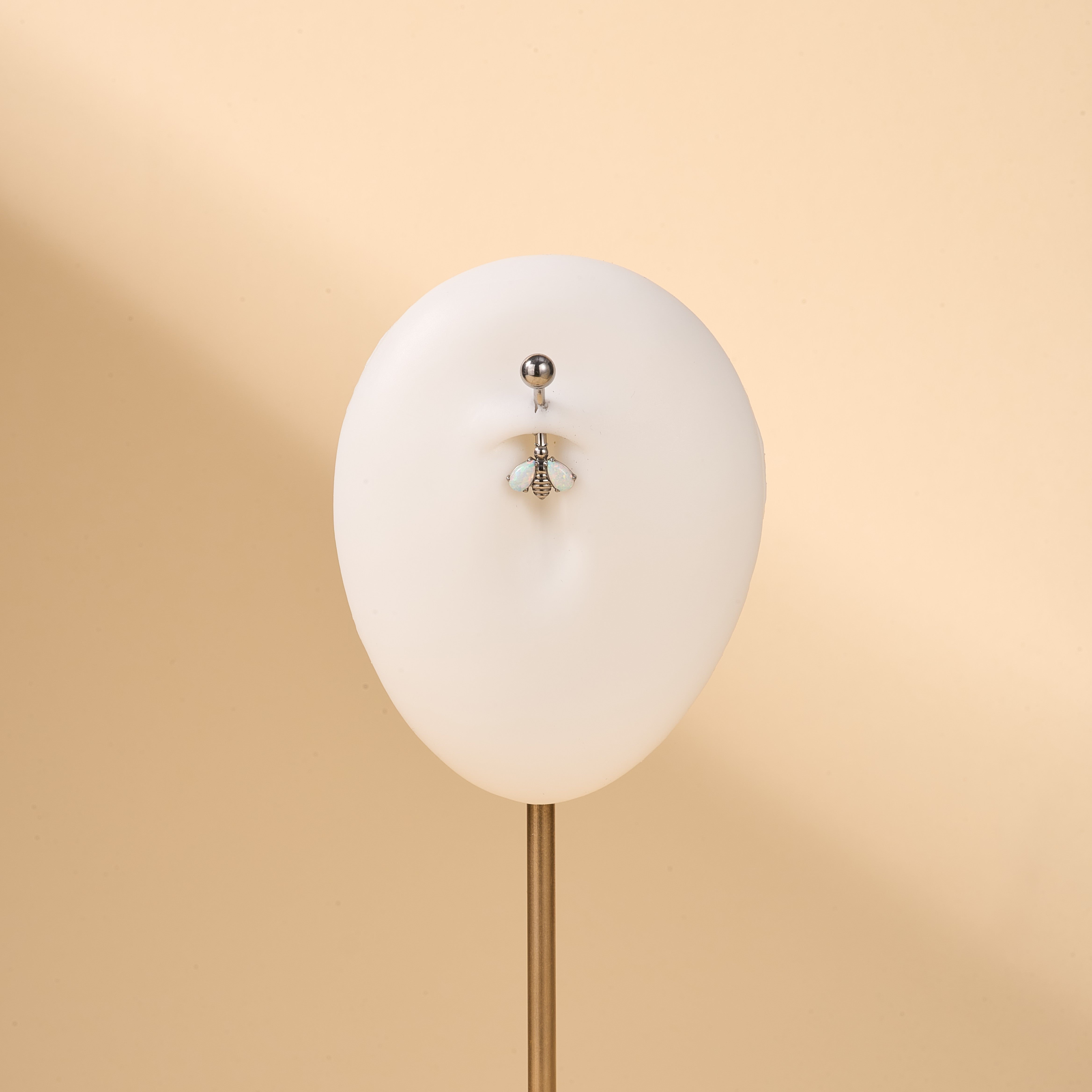 Piercing ombelico ape bianco opale in argento - NovaNavel