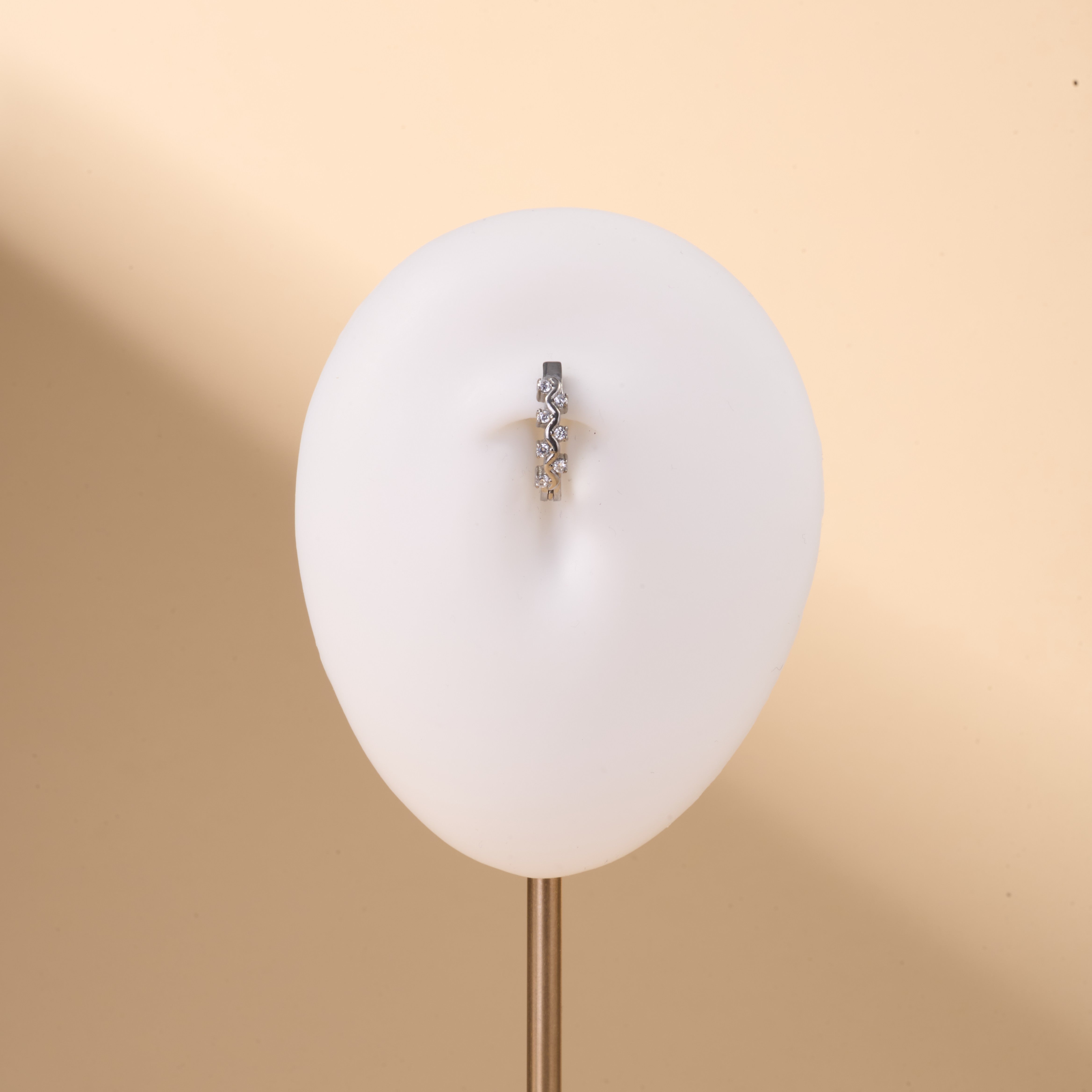 Piercing ombelico cerchietto ramato bianco in argento - NovaNavel®