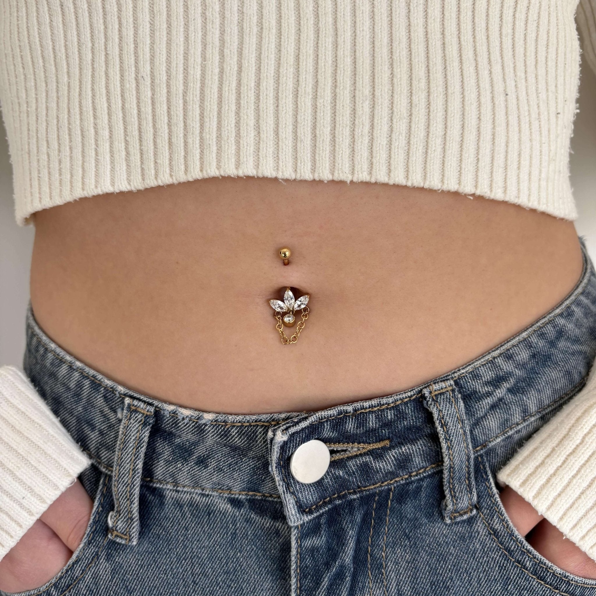 Piercing ombelico taglio marquise con catena in oro - NovaNavel