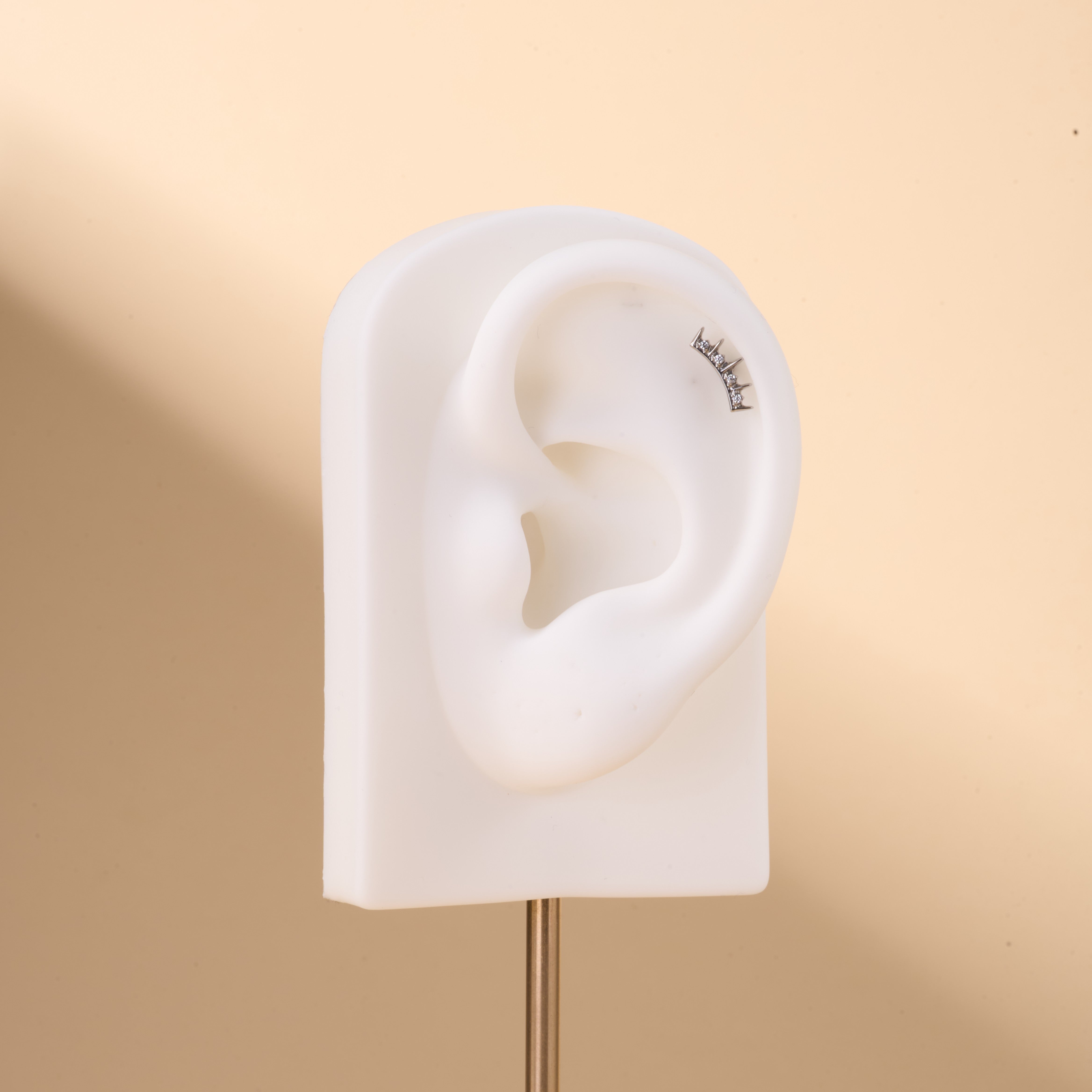 Piercing orecchio eclisse bianco in argento - NovaNavel®